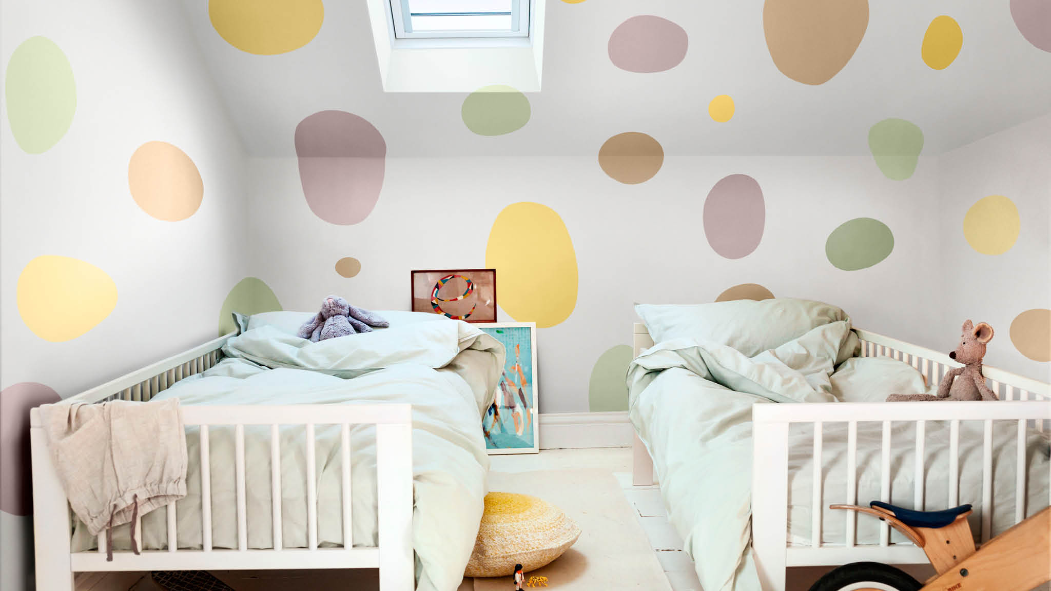 Colourful spots in children’s bedroom 兒童睡房繽紛一角