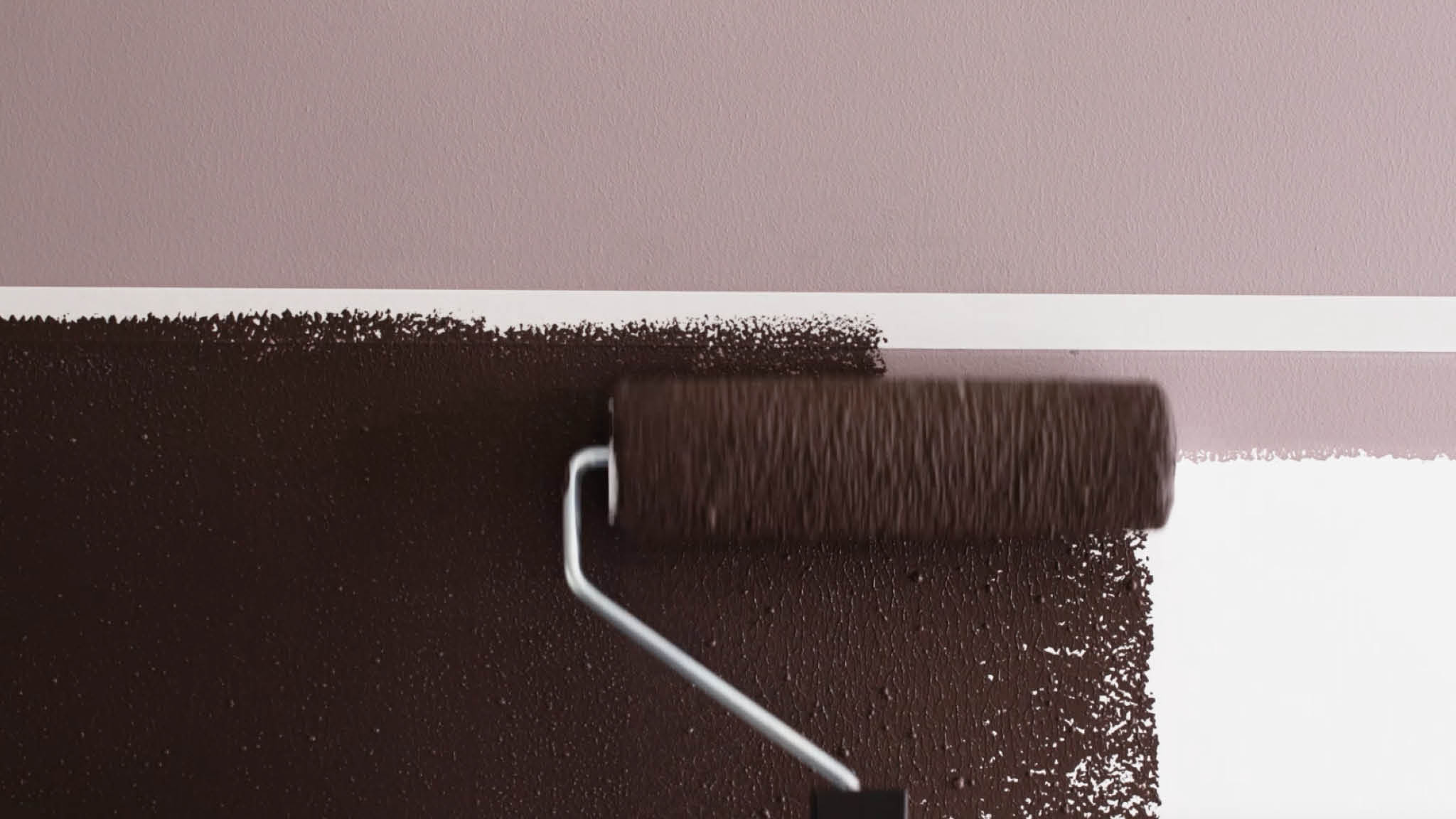 Painting your darker colour 髹上深色油漆