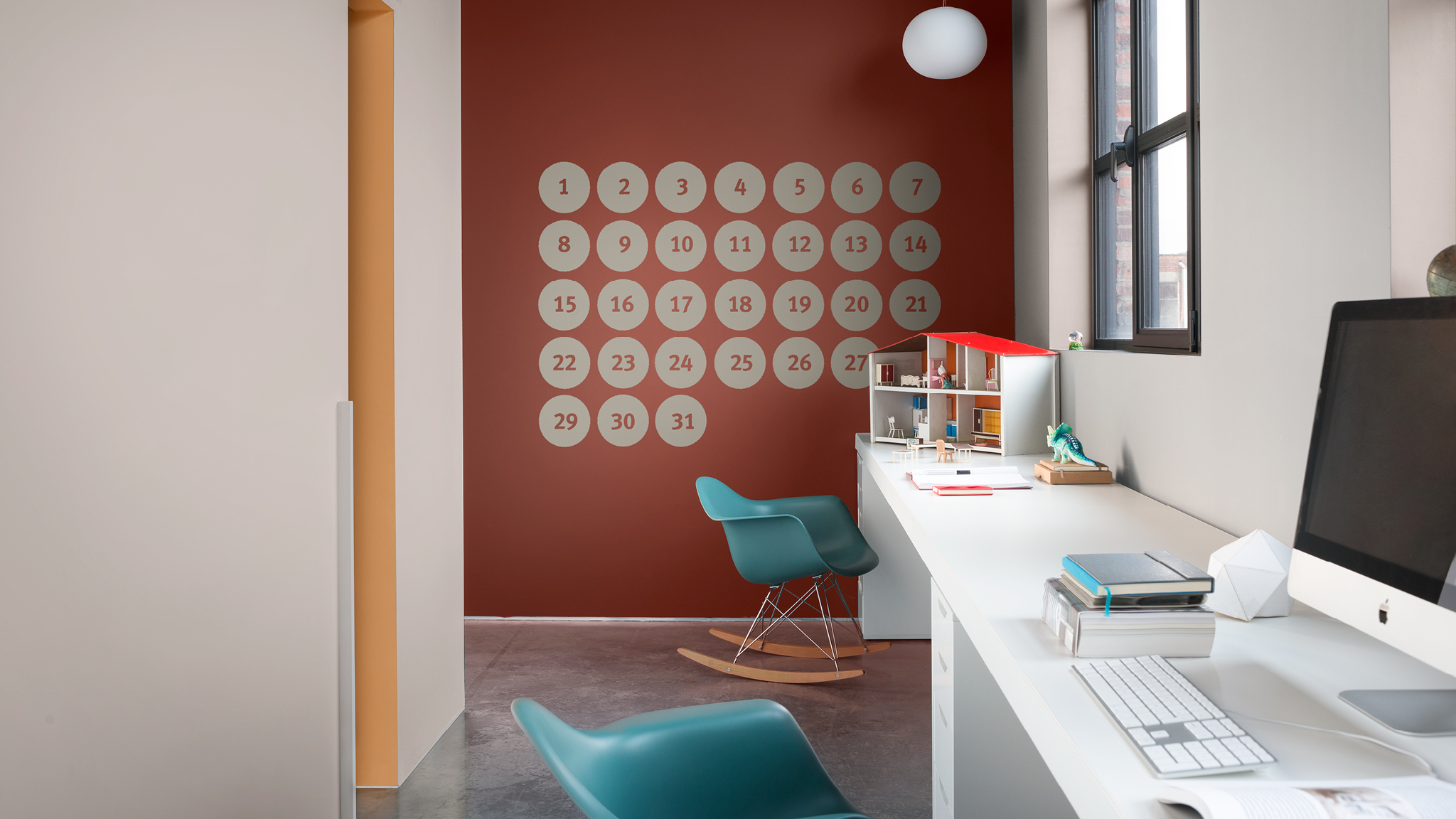 The calendar wall 動感充沛的牆壁設計,讓工作區域充滿創意。