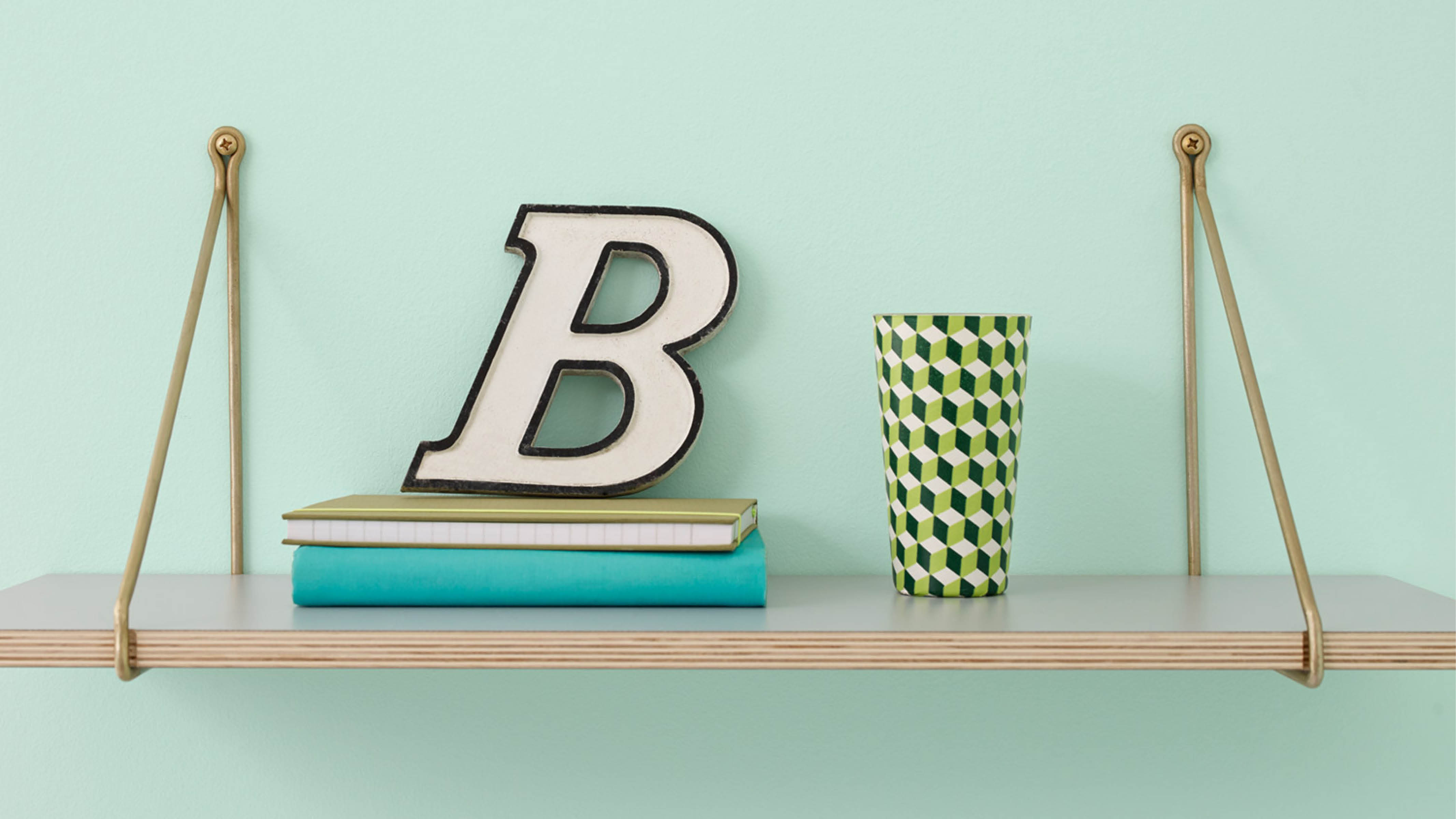 Alphabet-themed nursery 文字和字母搭配馬上就可以替寶寶的育兒房增添個人風格。