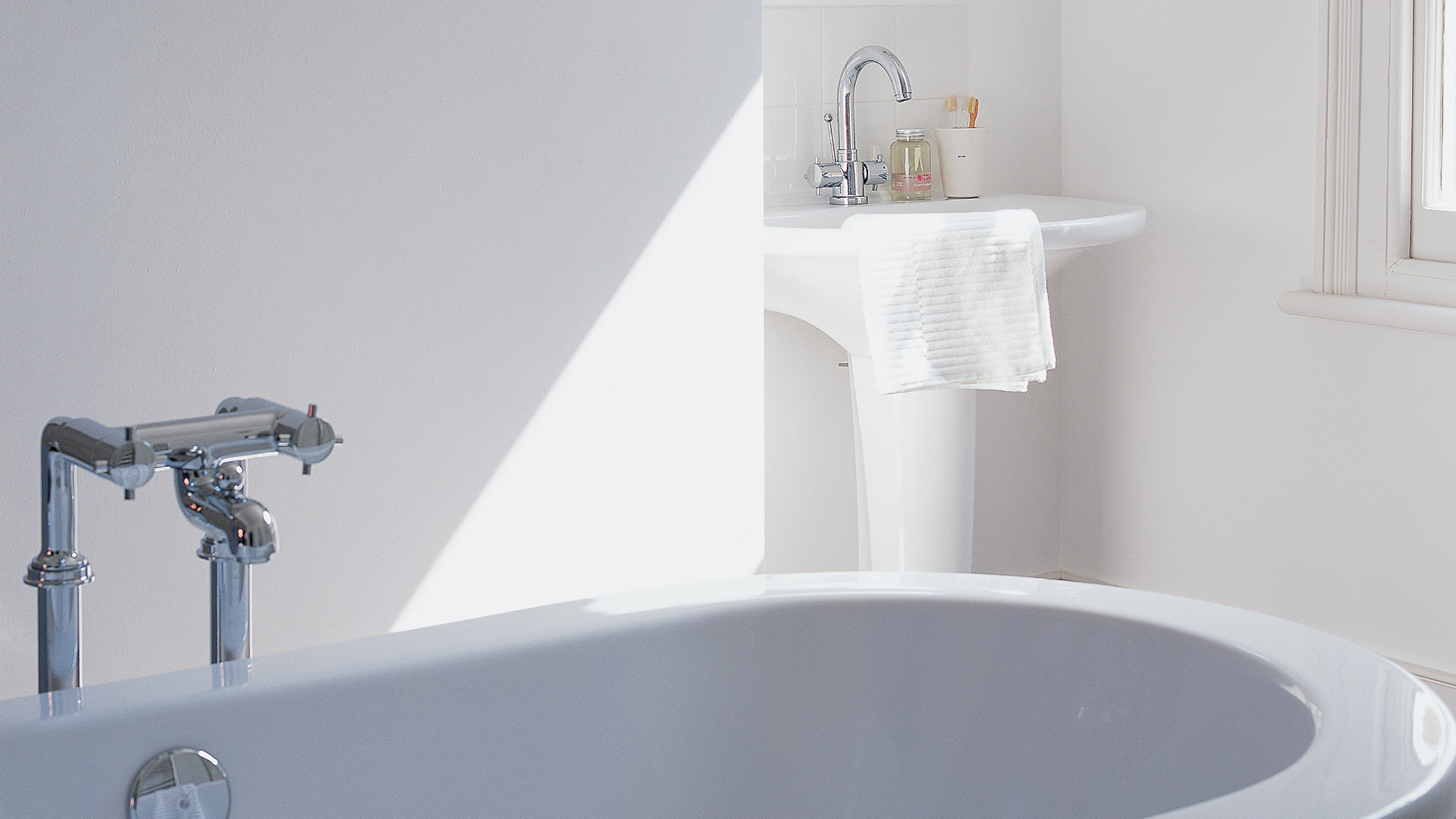 Bathroom paint Mould- and moisture-resistant paint for bathrooms