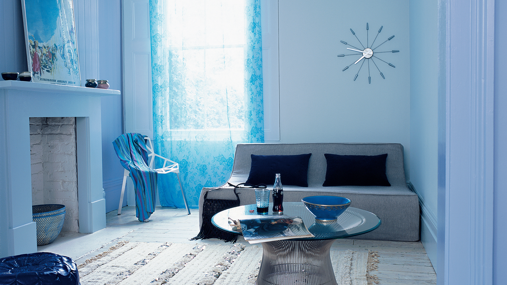 Create a coherent scheme using colour Take stock of what you’ve got, pick out the items you really love and then use these as the basis for your new decorating scheme.