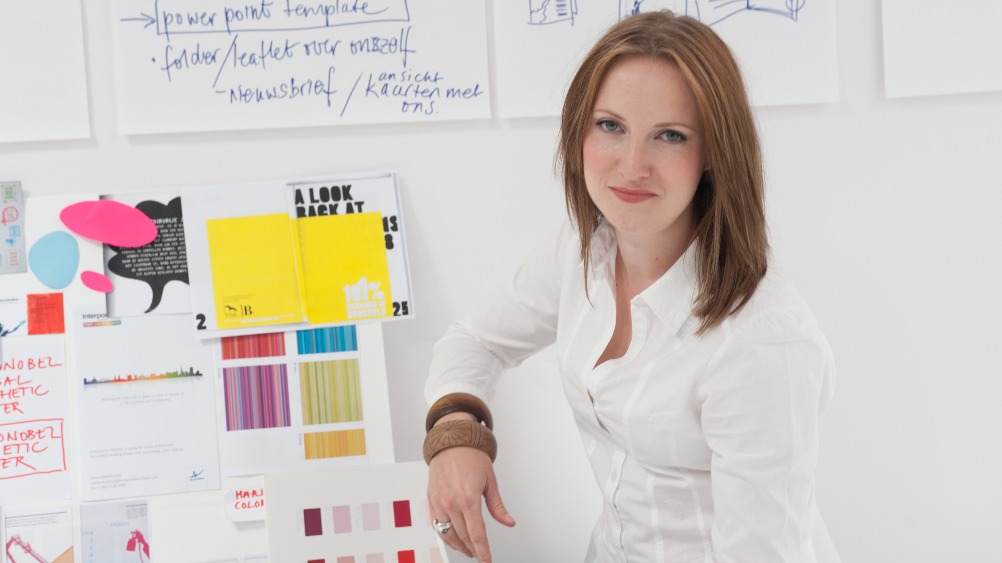 Louise Smith (Yellows) Louise’s keen skills in global trend-spotting make her instrumental in forecasting colour trends each year.