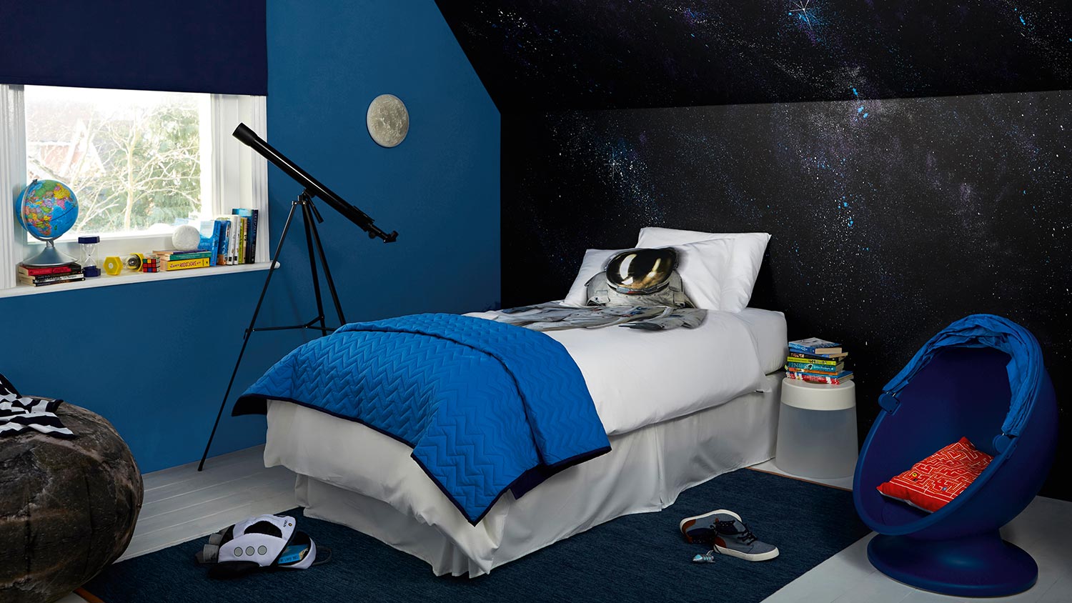 Space themed bedroom Space themed bedroom